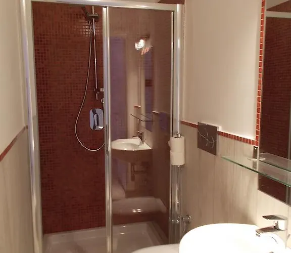 Houspitality Nero 3*