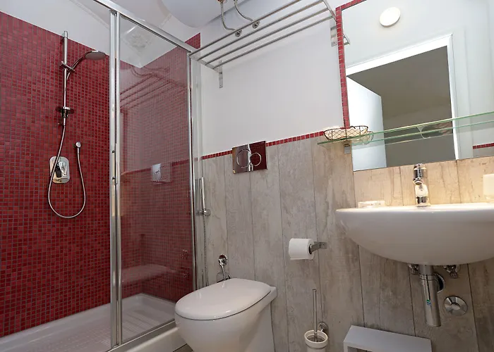 Houspitality Nero 3*